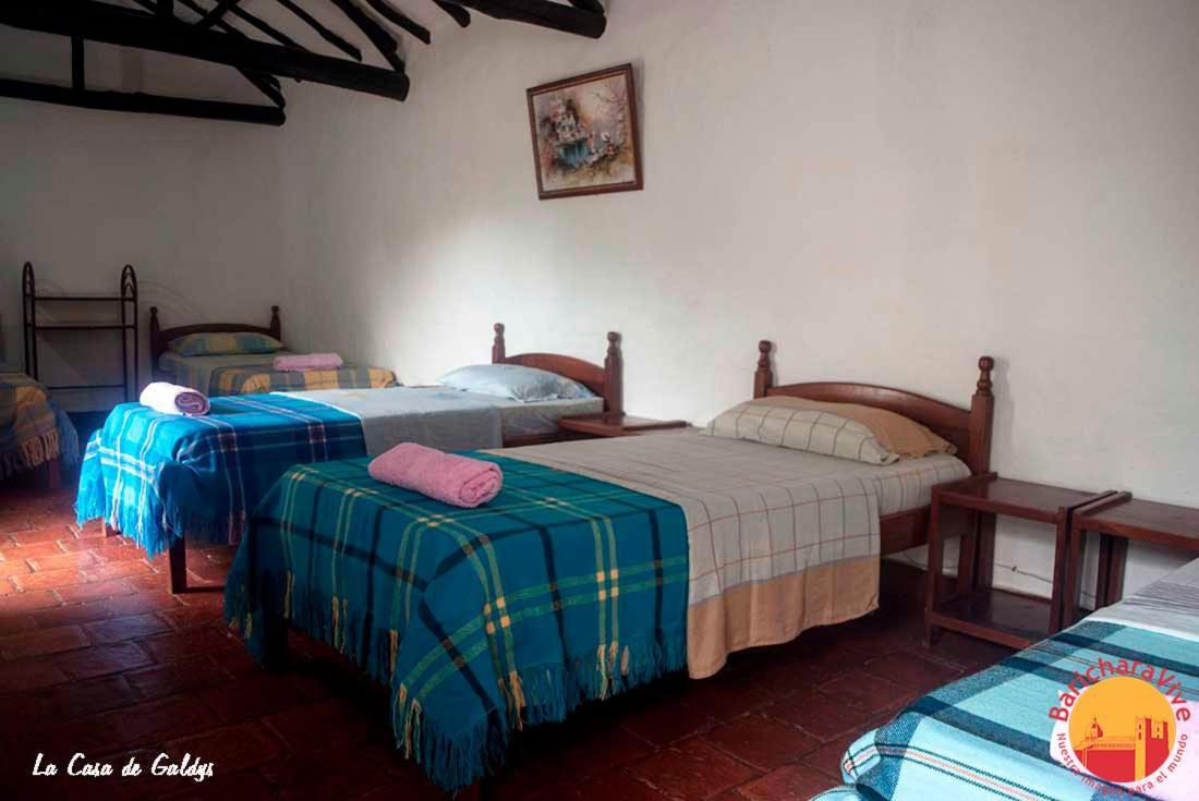 La Casa De Gladys Hotel บาริชารา ภายนอก รูปภาพ